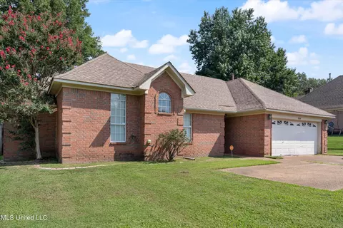 9654 E Sandidge Rd, Olive Branch, MS 38654 photo 2