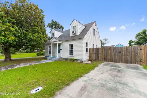 913 37th Ave, Gulfport, MS 39501
