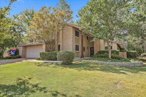 506 Hampton St, Clinton, MS 39056