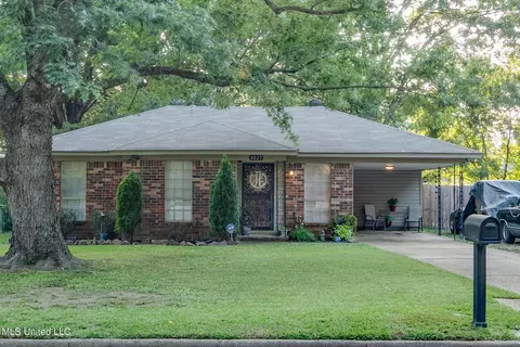 8029 Cedarbrook Dr, Southaven, MS 38671