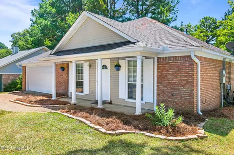 337 S Place Dr, Madison, MS 39110 photo 2