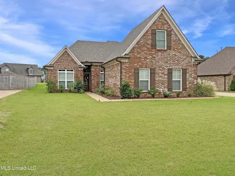 4580 Spike Ln, Horn Lake, MS 38637