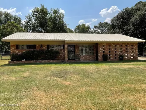 3229 Stark Dr, Pearl, MS 39208