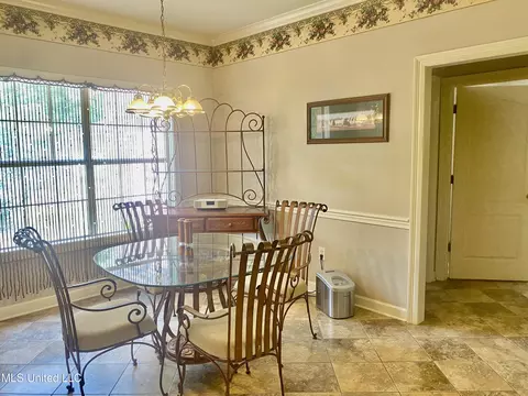 109 Seminole Cir, Terry, MS 39170 photo 6