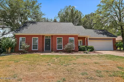 328 Water Oak Rd, Brandon, MS 39047