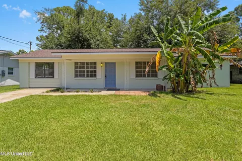 2150 Floyd Dr, Biloxi, MS 39531