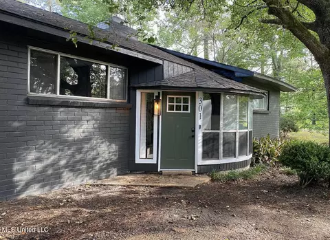 301 W Dewey Camp Dr, Florence, MS 39073