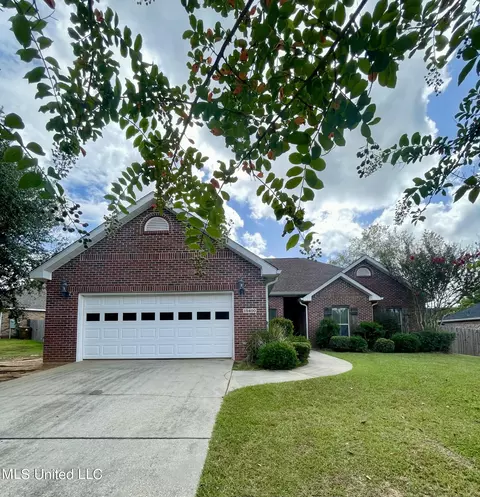 15400 Meadow Brook Ct, Gulfport, MS 39503