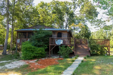 5195 Highway 26, Wiggins, MS 39577