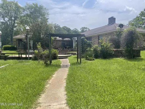 694 Pat Luckett Rd, Canton, MS 39046 photo 6