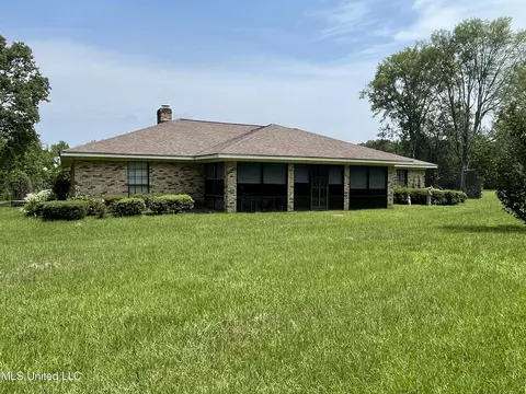 694 Pat Luckett Rd, Canton, MS 39046 photo 3