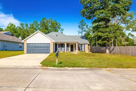 11191 River Bend Dr, Gulfport, MS 39503