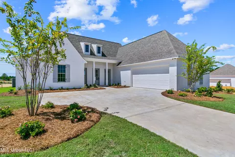 359 River Forest Ln, Brandon, MS 39047