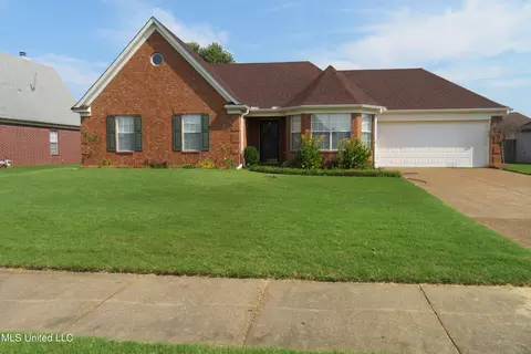 9862 Piney Ridge Dr, Olive Branch, MS 38654