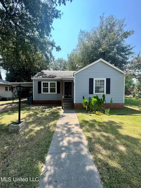 813 University St, Cleveland, MS 38732