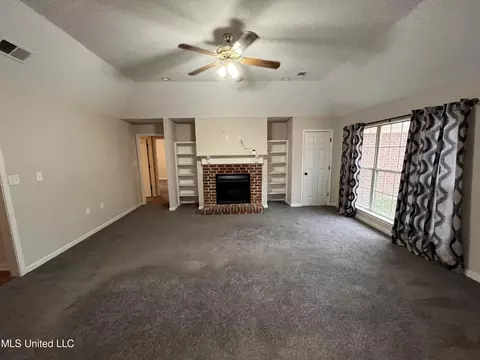 Living - 492 Memphis Ave, Mount Pleasant, MS 38635 photo 1 of 3