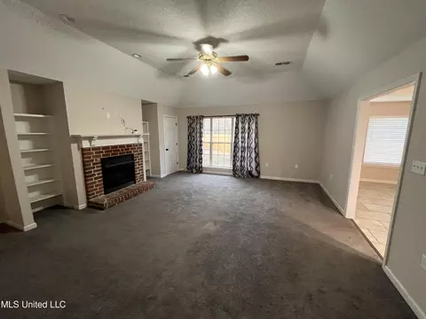 Living - 492 Memphis Ave, Mount Pleasant, MS 38635 photo 2 of 3