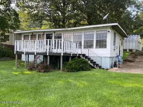 1385 Snow Lake Dr, Ashland, MS 38603