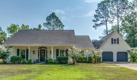 19 Peachtree Ln, Madison, MS 39110