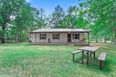 147 Maple Dr, Perkinston, MS 39573