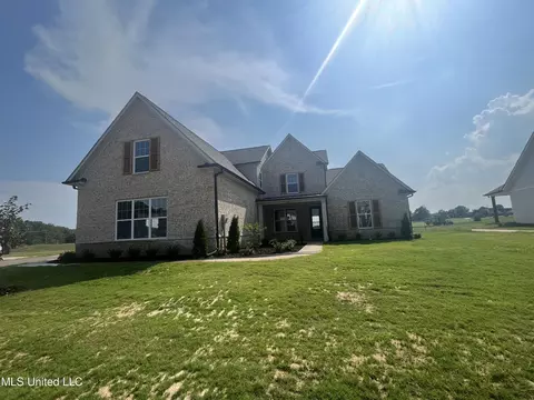 6961 Silver Cloud Cove Cv, Olive Branch, MS 38654