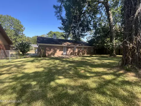 4531 Village Dr, Jackson, MS 39206 photo 4