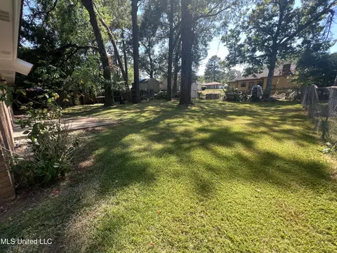 4531 Village Dr, Jackson, MS 39206 photo 6