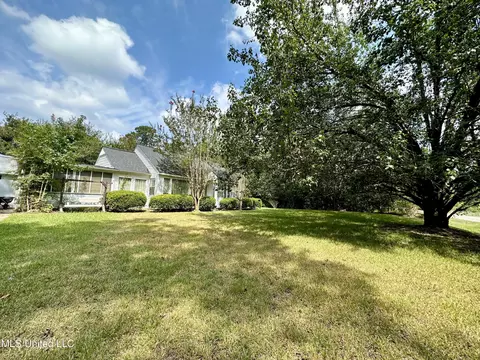 55 Lake Como Rd, Laurel, MS 39443 photo 4