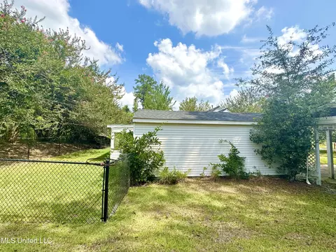 55 Lake Como Rd, Laurel, MS 39443 photo 8