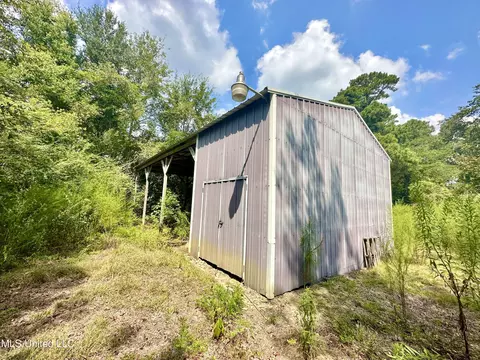 55 Lake Como Rd, Laurel, MS 39443 photo 12