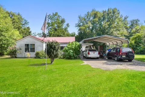 9391 Boyette Rd, Biloxi, MS 39532