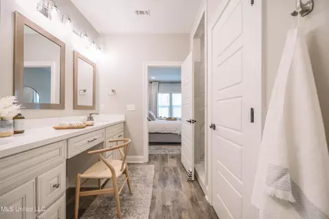 Bath - 95501 W Diamondhead Dr, Diamondhead, MS 39525 photo 1 of 3