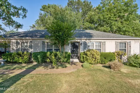 8446 Chesterfield Dr, Southaven, MS 38671