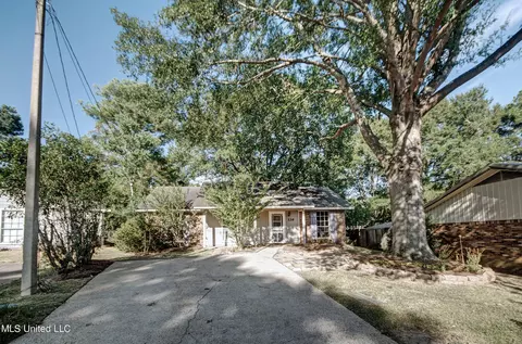 126 Clearmont Cir, Pearl, MS 39208