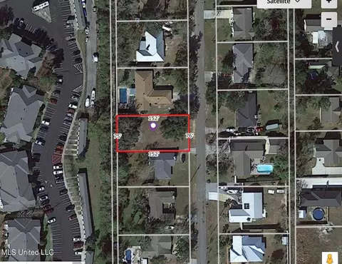 112 S Seashore Ave, Long Beach, MS 39560