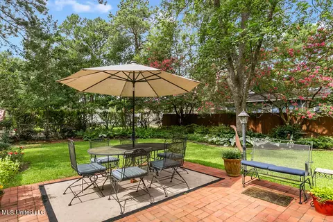 5057 Ashley Dr, Jackson, MS 39211 photo 8