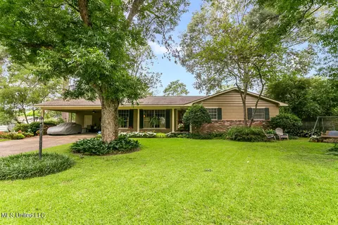 5057 Ashley Dr, Jackson, MS 39211