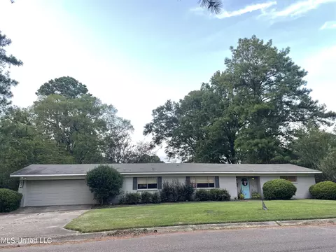 1428 Kimwood Dr, Jackson, MS 39211