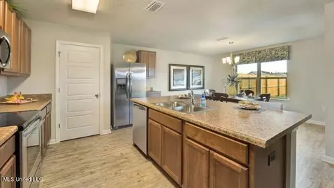 2000 Pettits Ln, Long Beach, MS 39560 photo 3