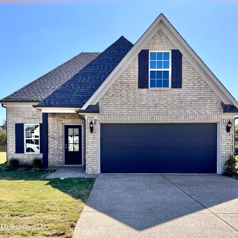 2131 Dela Dr, Southaven, MS 38672
