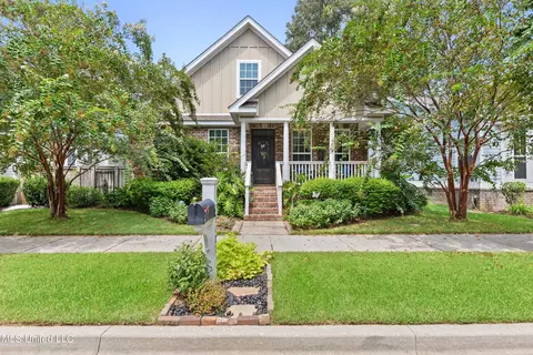 13121 Oxford St, Biloxi, MS 39532