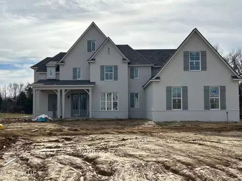 423 Cedar Crest Cv, Byhalia, MS 38611