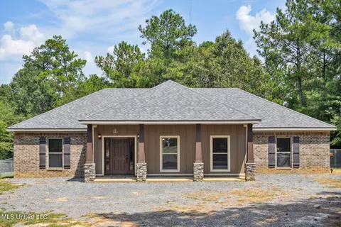78 Percy Oneal Rd, Perkinston, MS 39573