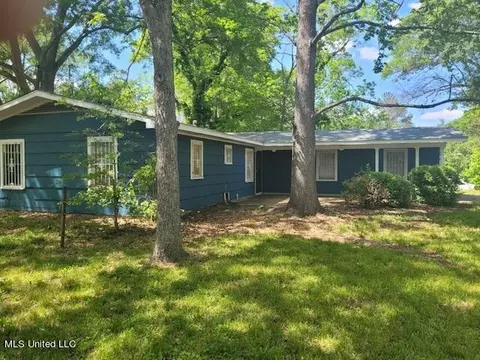 407 Queen Theresa Ln, Jackson, MS 39209