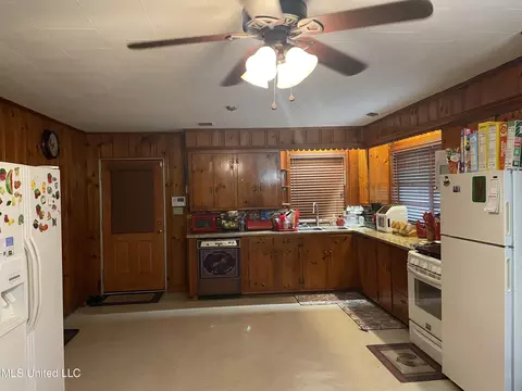 1591 N Highway 44, Jayess, MS 39641 photo 3