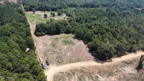 1 Edwards Rd, Carthage, MS 39051