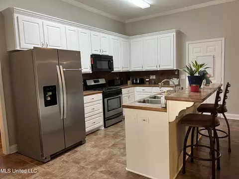 233 Brigade Ave, Canton, MS 39046 photo 4