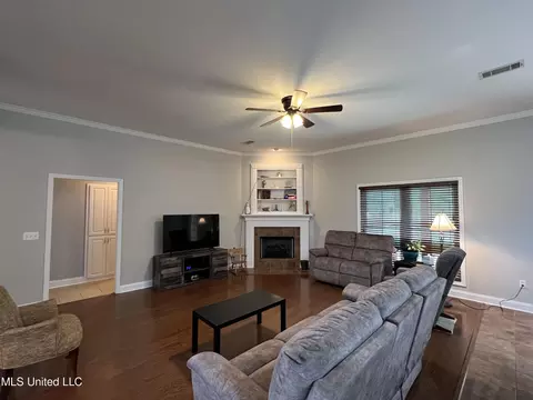 233 Brigade Ave, Canton, MS 39046 photo 3