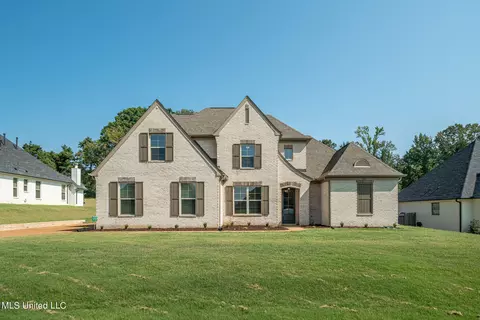 4164 Bakersfield Dr, Nesbit, MS 38651