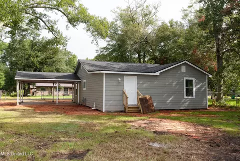 3624 Rollins Ave, Moss Point, MS 39563 photo 2